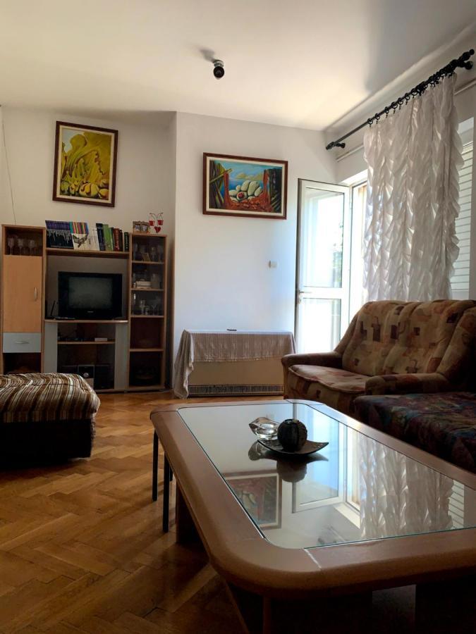 Hostel Holiday Cetinje Extérieur photo